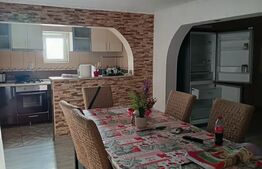 Casa renovata complet 4 camere , Living Open space , plus casa la rosu in spate 