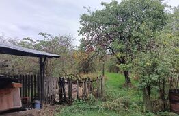 Casa renovabila,  cu un teren 2000 m,  intr-o zona linistita!