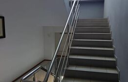 Cladire birouri , hala de productie, spatii depozitare, parcare si teren 14474mp