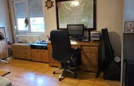 Proprietate Exclusivistă: 2 Case, Piscină și Teren de Tenis pe 3833 mp