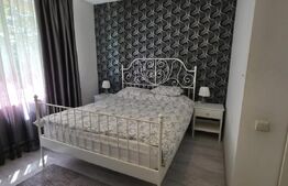 Proprietate Exclusivistă: 2 Case, Piscină și Teren de Tenis pe 3833 mp