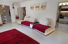 Proprietate Exclusivistă: 2 Case, Piscină și Teren de Tenis pe 3833 mp