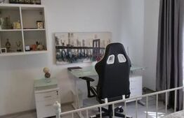 Proprietate Exclusivistă: 2 Case, Piscină și Teren de Tenis pe 3833 mp