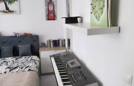 Proprietate Exclusivistă: 2 Case, Piscină și Teren de Tenis pe 3833 mp