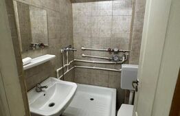 Garsoniera ,parter , zona Piata Aurora