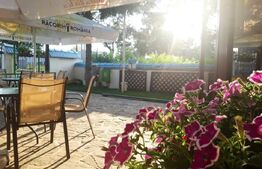 Afacere la cheie,Pensiune, Albert