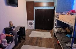 Apartament cu 3 camere, 56 mp, zona Blv Bucuresti 