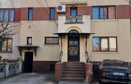 Casa de vanzare, 5 camere, 150 mp, zona centrala