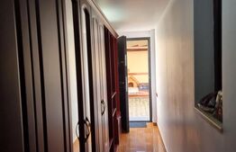 Casa de vanzare, 5 camere, 150 mp, zona centrala