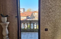 Casa de vanzare, 5 camere, 150 mp, zona centrala