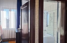 Casa de vanzare, 5 camere, 150 mp, zona centrala