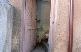 Apartament 2 camere parter inalt + garaj + 2 camere mansarda + beci, CENTRAL 