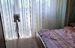 Apartament de vanzare, cu 4 camere, 4 balcoane, 75 mp, zona Blv Bucuresti