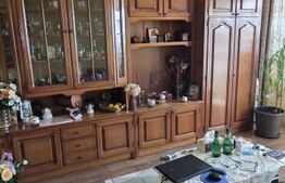 Apartament de vanzare, cu 4 camere, 4 balcoane, 75 mp, zona Blv Bucuresti