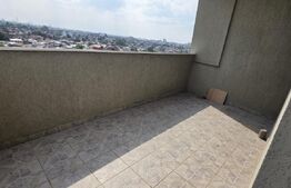 Garsoniera de vanzare, 30 mp, cu terasa de 16 mp, zona Nord 