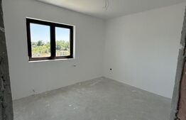 Casa semifinisata in Ploiesti, 180 mp, 2 locuri de parcare + curtea privata. 