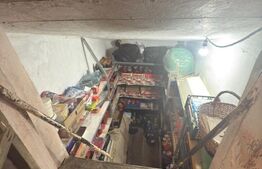 Casa de vanzare 5 camere + dependente