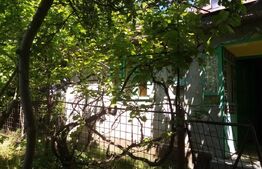 Casa cu 2 camere, suprafata teren 1700mp + super priveliste , Seciu 