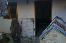 Casa 4 camere , teren 285 mp, zona semi-centrala