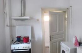 Casa 4 camere , teren 285 mp, zona semi-centrala