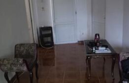 Casa 4 camere , teren 285 mp, zona semi-centrala