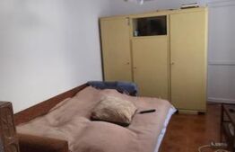 Casa 4 camere , teren 285 mp, zona semi-centrala