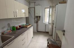 Apartament de vanzare, cu 2 camere, 60 mp, zona Sala Sporturilor, etaj 1/4