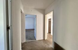 Apartament cu 3 camere, 63 mp, zona Vest
