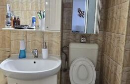 Apartament cu 3 camere, 53 mp, zona Malu Roșu