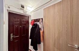 Apartament cu 3 camere, 56 mp, zona Cina