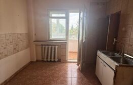 Apartament cu 4 camere, 95 mp, zona Centrala