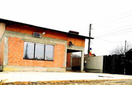  2 CASE la pret de una DRAGANESTI PH