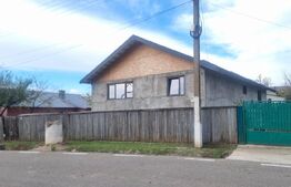 SUPEROFERTA : CASA LA ROSU  CU TEREN DRAGANESTI/PH