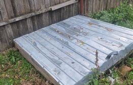 CASA LA ROSU  CU TEREN