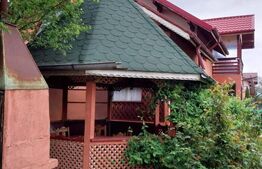 Vilă 7 camere, 200 mp, zona Măneciu Pământeni