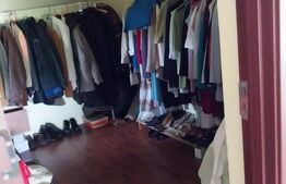 Vilă 7 camere, 200 mp, zona Măneciu Pământeni