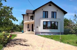 Vila cu teren 2.200 mp, sat Tăriceni-comuna Șirna