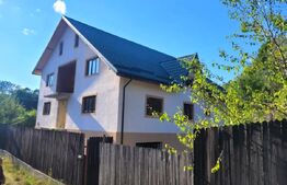 Casă spațioasă – ideală pentru reședință , casă de vacanță sau pensiune