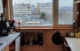 Apartament de vanzare, cu 3 camere, 63 mp, zona Cameliei