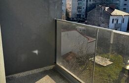 Apartament 2 camere, cu loc de parcare in curte, zona centrala 