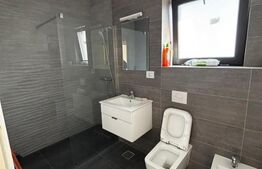 Apartament 2 camere, cu loc de parcare in curte, zona centrala 