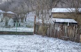 Casa si teren zona pitoreasca