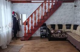 Casa de vanzare ,500 mp teren ,constructie 2017,sat Tariceni ,