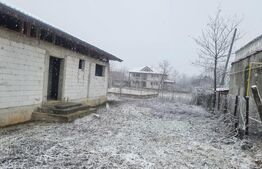 Casa la rosu si teren, 143 mp, zona Exterior Vest