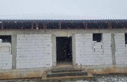 Casa la rosu si teren, 143 mp, zona Exterior Vest