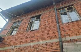 Casa + teren, 124 mp, zona Lupeni - Semicentrala