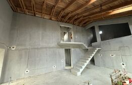 Proprietate 2 case, 223 mp, teren 1.676 mp, zona Lupeni