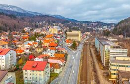 Apartament 3 camere în vilă, 114 mp | Curte | Sinaia