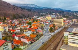 Apartament 3 camere în vilă, 114 mp | Curte | Sinaia