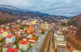 Apartament 3 camere în vilă, 114 mp | Curte | Sinaia